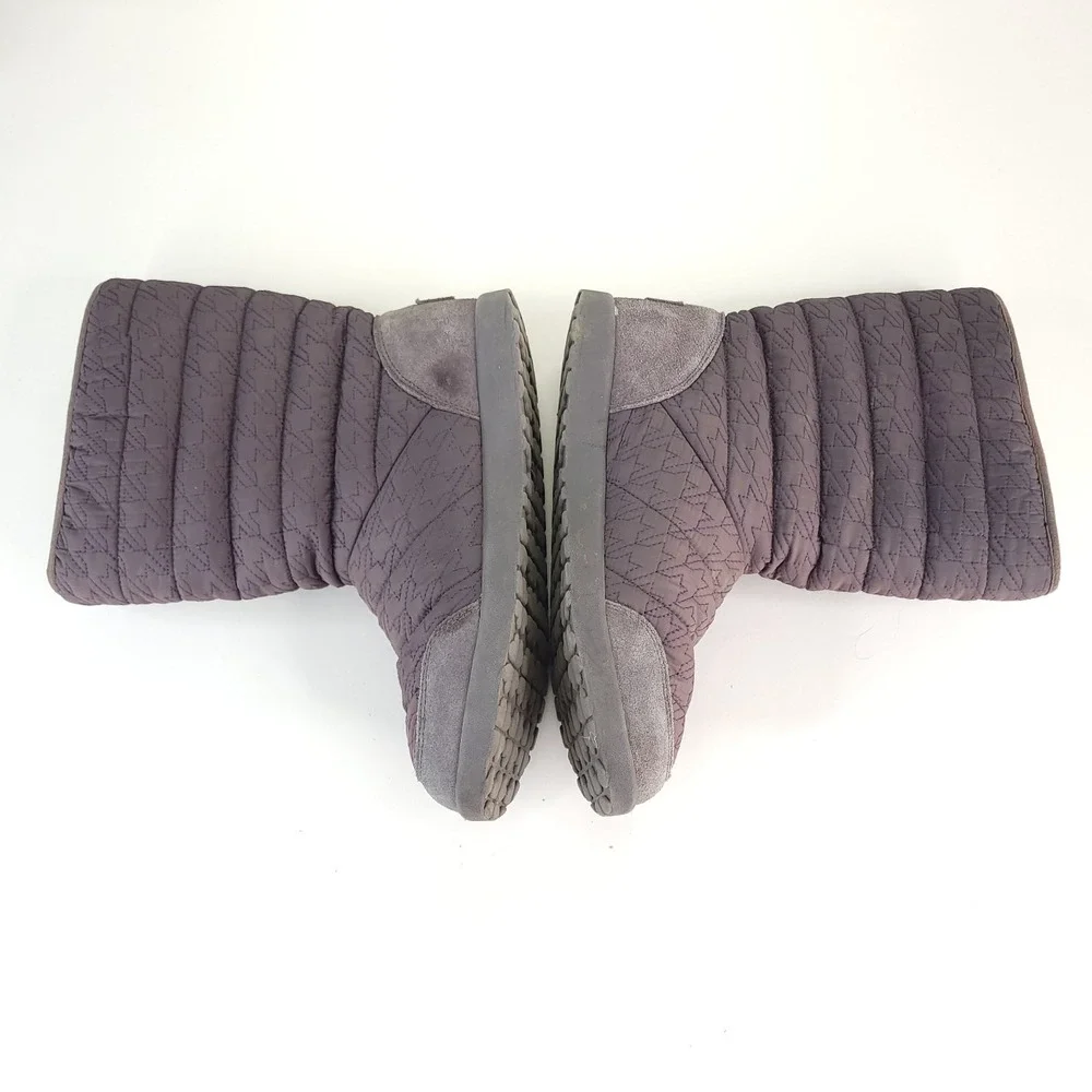 UGG Australia‎ Boots Girls 6 Purple Puffy Stars 3 Snaps on Side Hearts on Soles